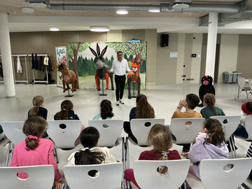 Theateraufführung "Lümmel" - ein Esel mit drei Ohren an der GMS