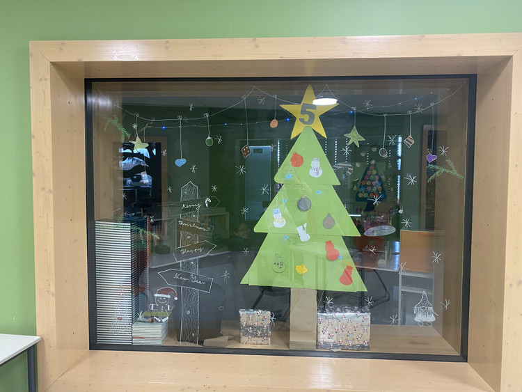 Die GMS als begehbarer Adventskalender